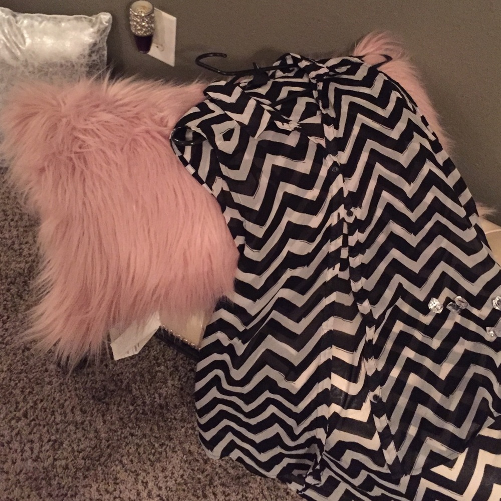 H&M Sleeveless Blouse